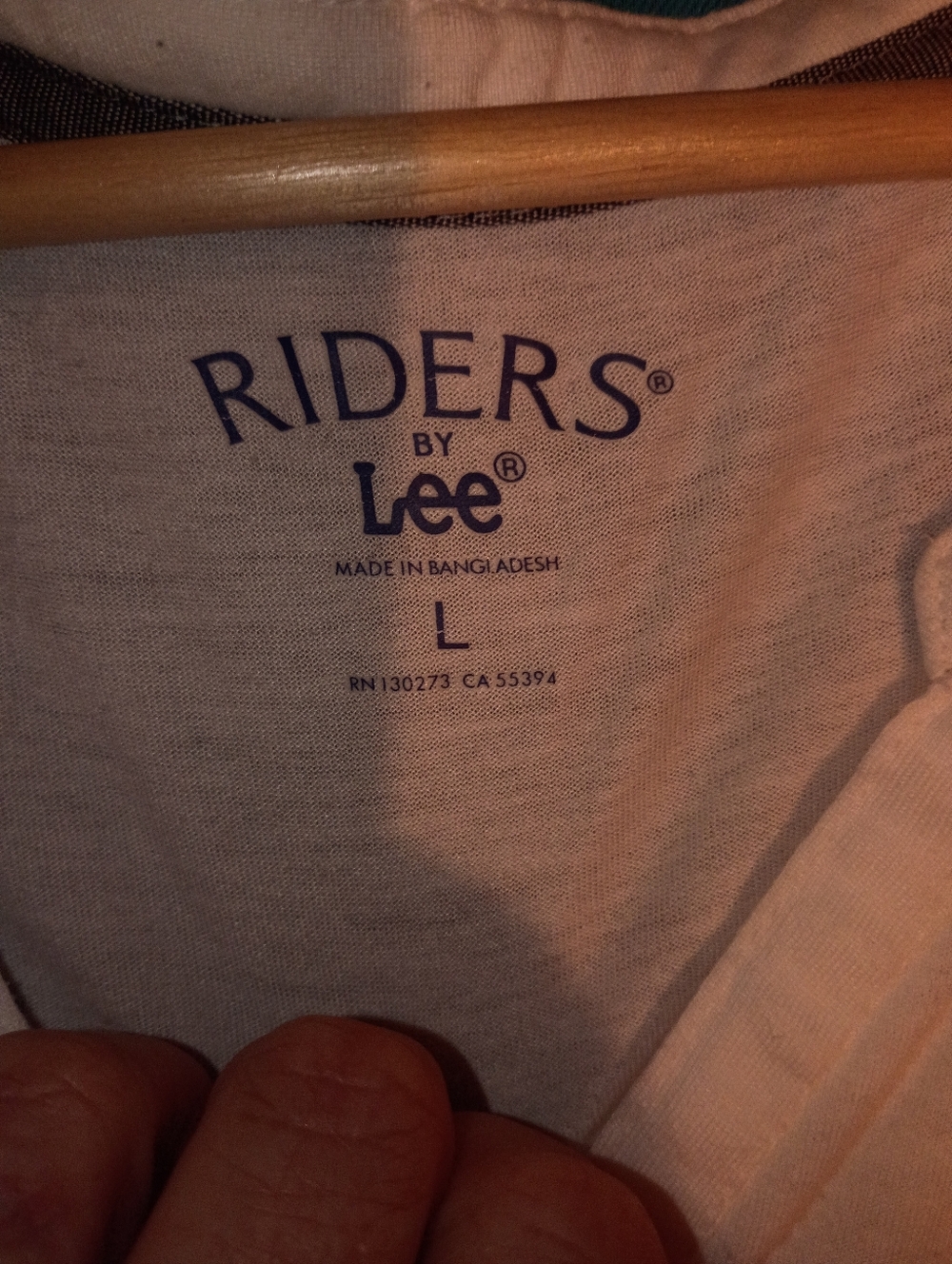 🎆White 3/4 length top by Riders - Picture 2 of 3